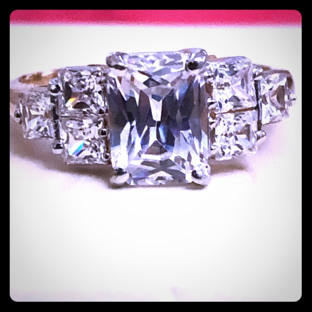 Absolute Diamond Ring